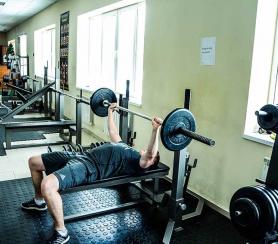 Жим штанги лёжа