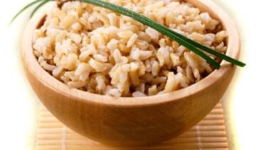 Отварной коричневый рис