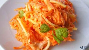 Морковный салат с чесноком